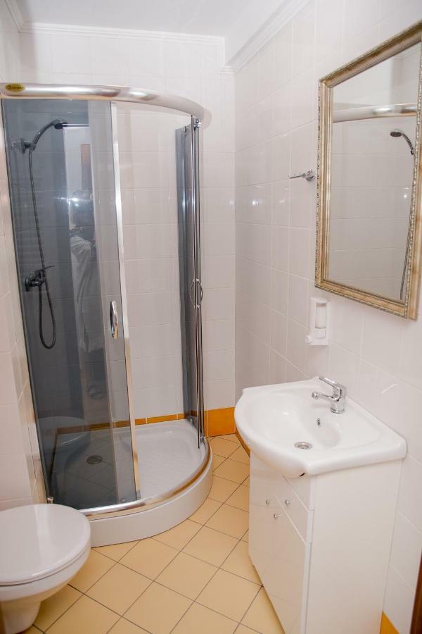 Dwor Woskrzenice Hotel Biała Podlaska Buitenkant foto