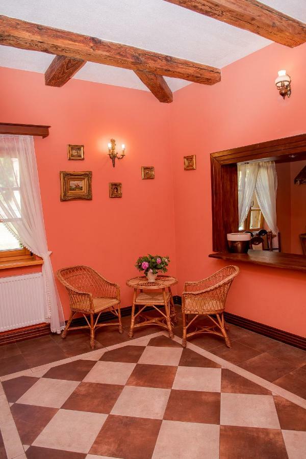 Dwor Woskrzenice Hotel Biała Podlaska Buitenkant foto
