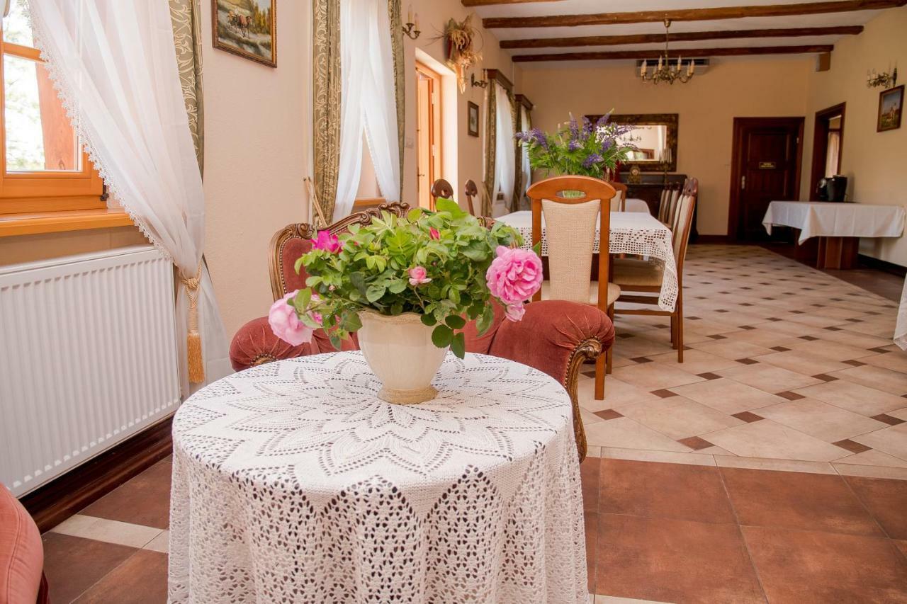Dwor Woskrzenice Hotel Biała Podlaska Buitenkant foto