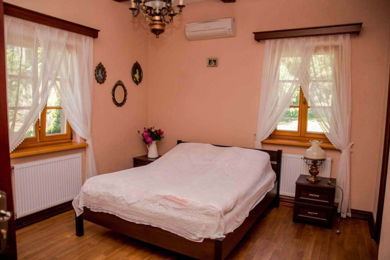 Dwor Woskrzenice Hotel Biała Podlaska Buitenkant foto