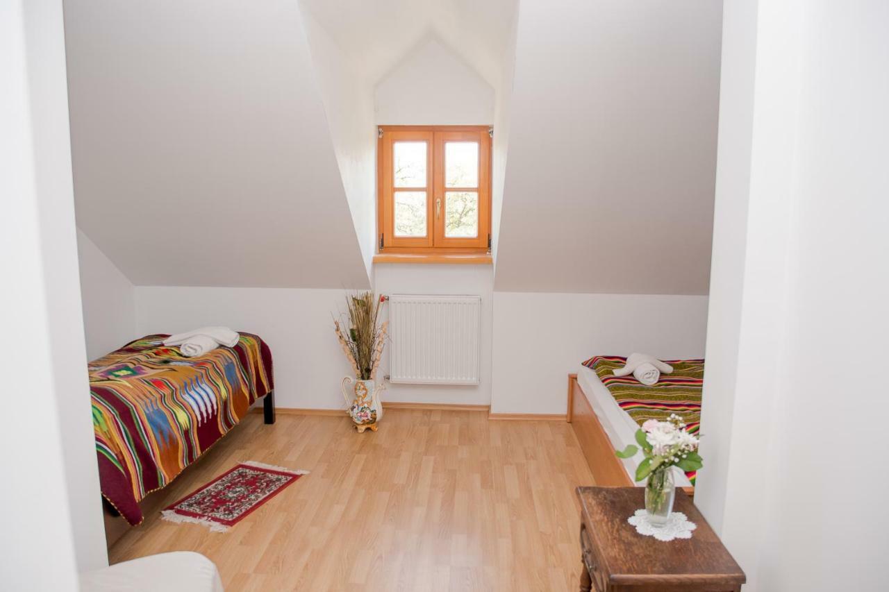 Dwor Woskrzenice Hotel Biała Podlaska Buitenkant foto
